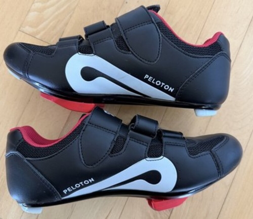Peloton Indoor Cycling Shoes Black/White/Red, Size 38/7 Barely Used - Picture 3 of 5